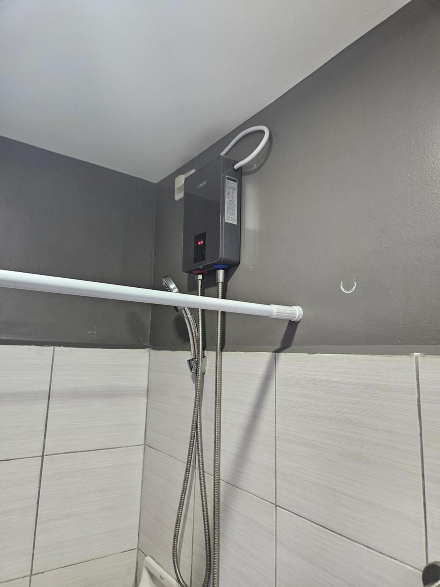 2-Bedroom Boutique City Condo - Newly Renovated! Cebu Exterior photo