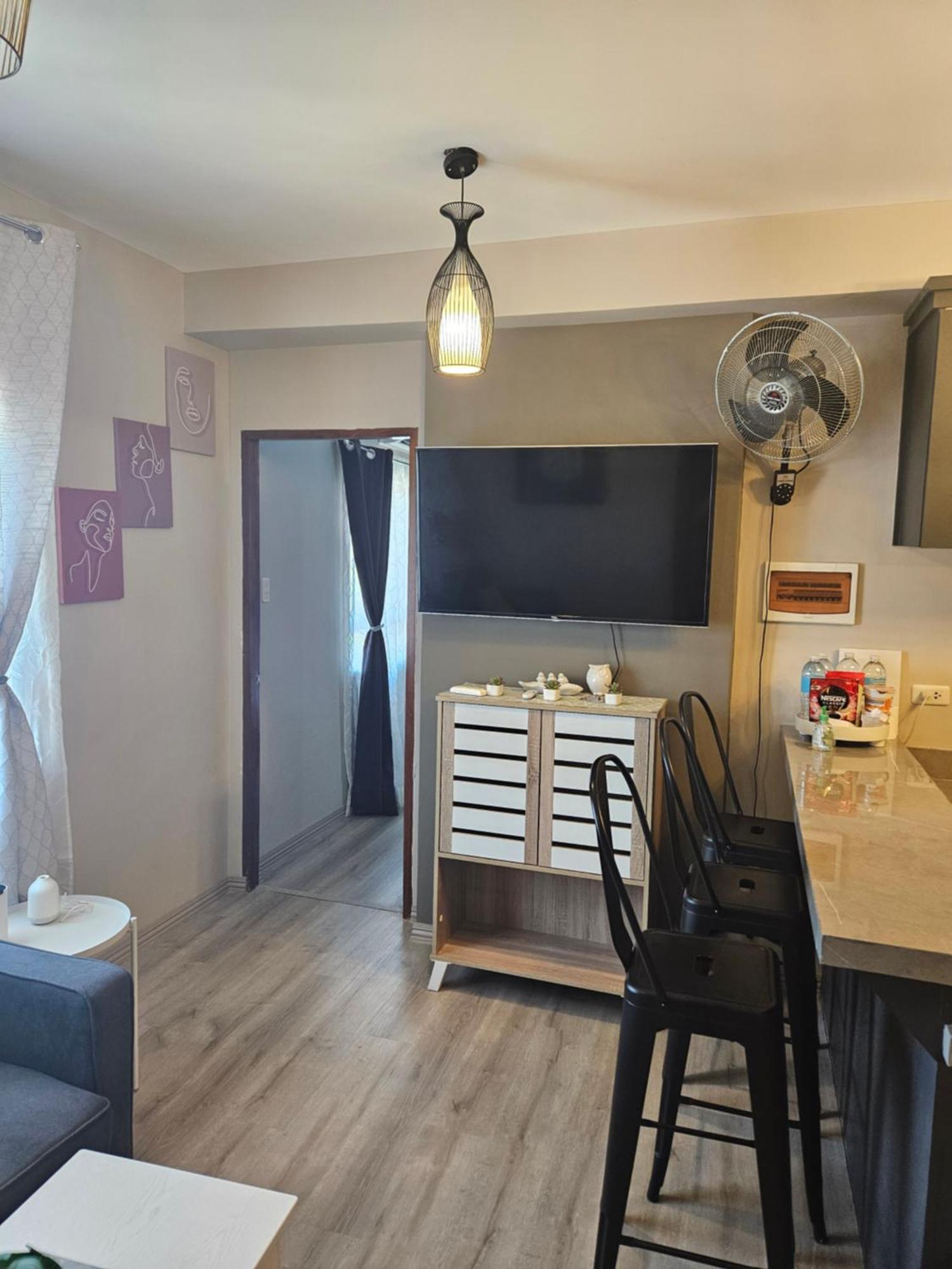 2-Bedroom Boutique City Condo - Newly Renovated! Cebu Exterior photo